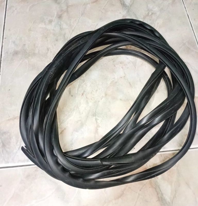 Universeel ruitrubber
